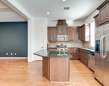 20 Cheswood Manor Court - Photo Thumbnail 10