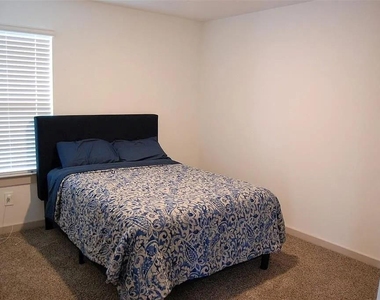 7839 Murciana Drive - Photo Thumbnail 8