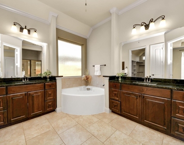 17307 Pentland Court - Photo Thumbnail 19