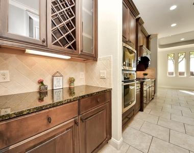 17307 Pentland Court - Photo Thumbnail 7