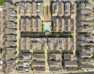 702 N Shepherd Drive - Photo Thumbnail 21