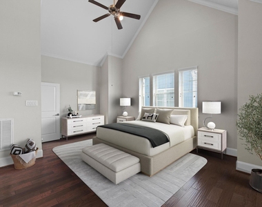 702 N Shepherd Drive - Photo Thumbnail 10