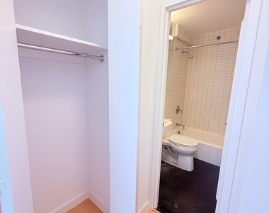 East 39th Street - Photo Thumbnail 6