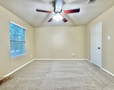 1810 Katlyn Lane - Photo Thumbnail 35