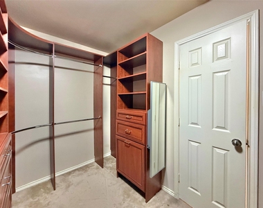 1810 Katlyn Lane - Photo Thumbnail 27