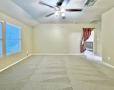 1810 Katlyn Lane - Photo Thumbnail 33