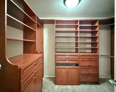 1810 Katlyn Lane - Photo Thumbnail 26