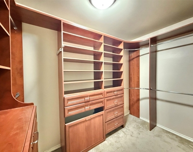 1810 Katlyn Lane - Photo Thumbnail 28