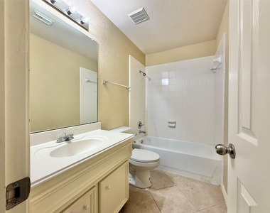 1810 Katlyn Lane - Photo Thumbnail 37