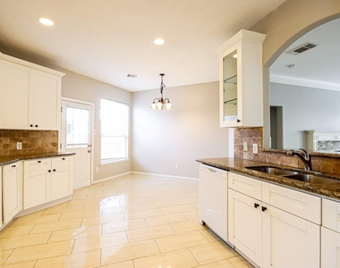 18222 Noble Forest Drive - Photo Thumbnail 7