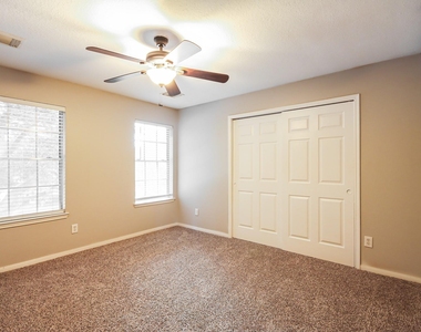 18222 Noble Forest Drive - Photo Thumbnail 13