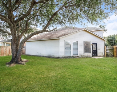 18222 Noble Forest Drive - Photo Thumbnail 17