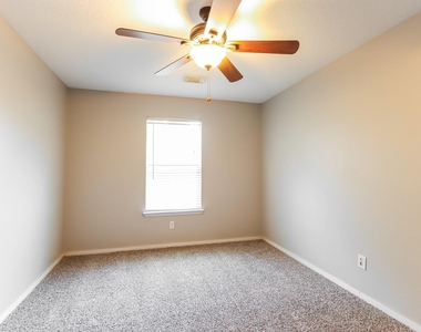 18222 Noble Forest Drive - Photo Thumbnail 11