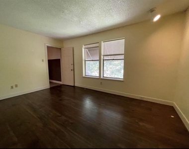 1901 Brun Street - Photo Thumbnail 6