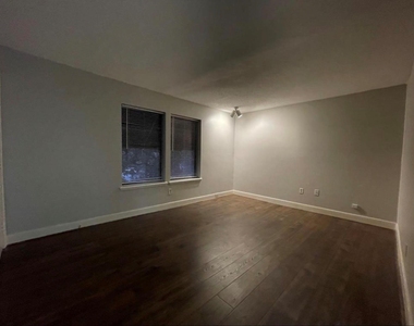 1901 Brun Street - Photo Thumbnail 5