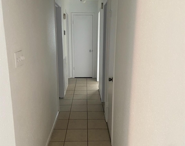 1622 Grand Park Drive - Photo Thumbnail 3