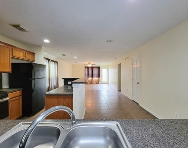 12835 Regal Oaks Bend Lane - Photo Thumbnail 5