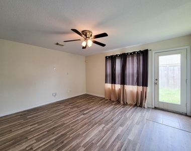 12835 Regal Oaks Bend Lane - Photo Thumbnail 16
