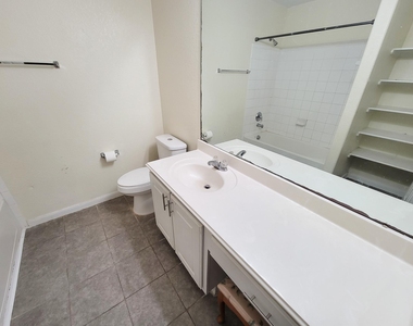 12835 Regal Oaks Bend Lane - Photo Thumbnail 23