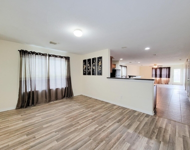 12835 Regal Oaks Bend Lane - Photo Thumbnail 3