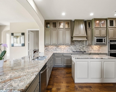 4330 Cobalt Cross Street - Photo Thumbnail 9