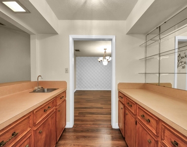 8407 Kirchner Road - Photo Thumbnail 15