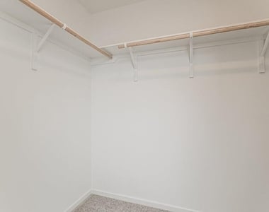 1717 Lofty Cedar Court - Photo Thumbnail 10
