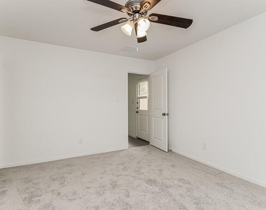 1717 Lofty Cedar Court - Photo Thumbnail 8