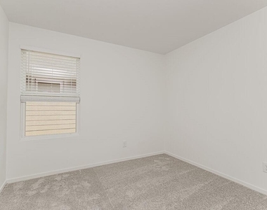 1717 Lofty Cedar Court - Photo Thumbnail 11