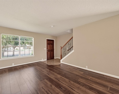 19710 Twin Canyon Court - Photo Thumbnail 9