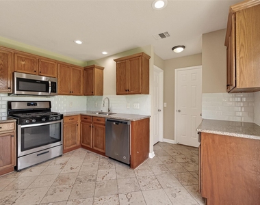 19710 Twin Canyon Court - Photo Thumbnail 11