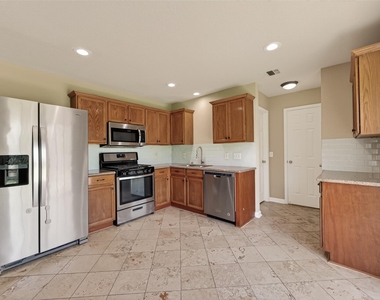 19710 Twin Canyon Court - Photo Thumbnail 10