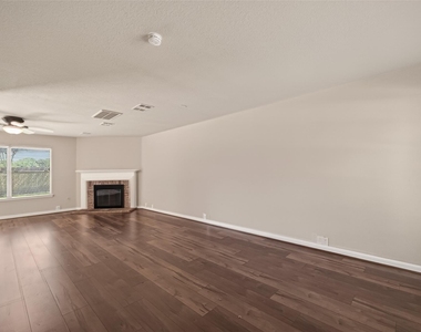 19710 Twin Canyon Court - Photo Thumbnail 4