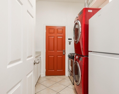 1904 Stonegrove Court - Photo Thumbnail 16