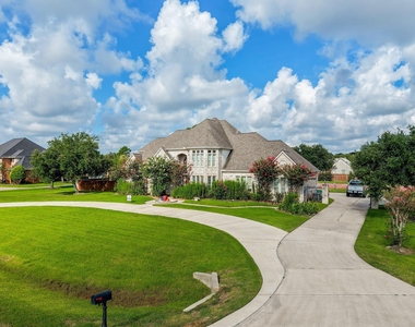 1904 Stonegrove Court - Photo Thumbnail 2