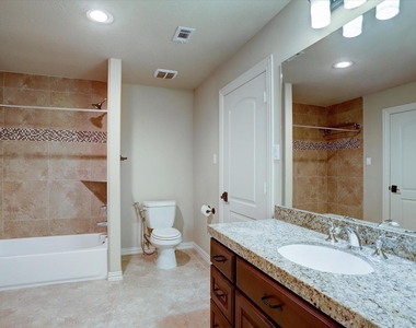 14202 Teal Cove Lane - Photo Thumbnail 41