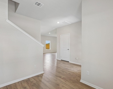 1604 Jean Meadow Drive - Photo Thumbnail 15
