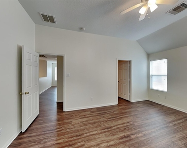 3631 Barkers Crossing Avenue - Photo Thumbnail 16