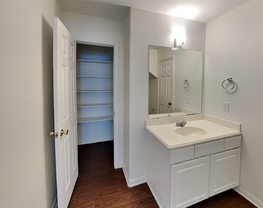 3631 Barkers Crossing Avenue - Photo Thumbnail 11