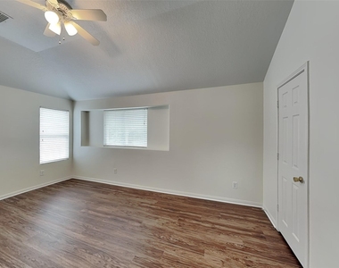 3631 Barkers Crossing Avenue - Photo Thumbnail 15