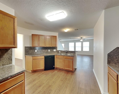3631 Barkers Crossing Avenue - Photo Thumbnail 2