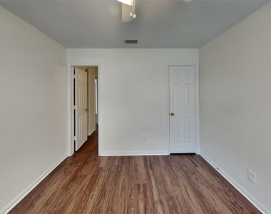 3631 Barkers Crossing Avenue - Photo Thumbnail 9