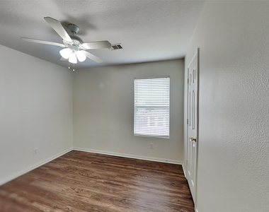 3631 Barkers Crossing Avenue - Photo Thumbnail 18