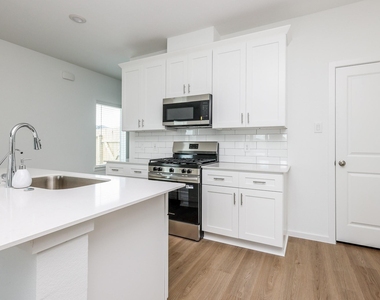 1506 Shimmering Ocean Way - Photo Thumbnail 7