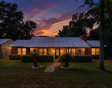 18085 Lake Drive E - Photo Thumbnail 38