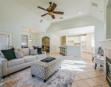 3603 E Cedar Hollow Drive - Photo Thumbnail 11