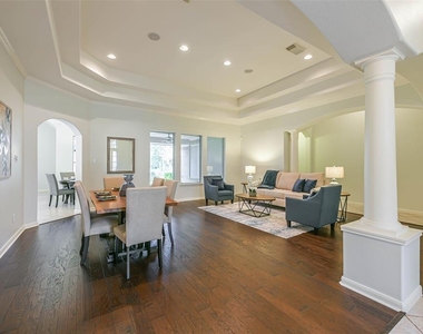 3603 E Cedar Hollow Drive - Photo Thumbnail 8