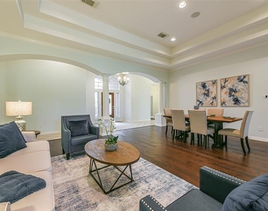 3603 E Cedar Hollow Drive - Photo Thumbnail 4