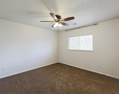 17106 Summer Hollow Drive - Photo Thumbnail 25