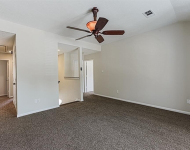 17106 Summer Hollow Drive - Photo Thumbnail 16